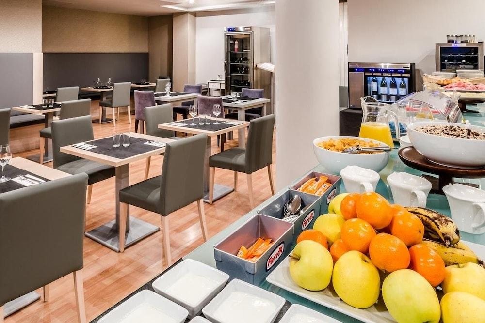 Nagusi Hotel 3*